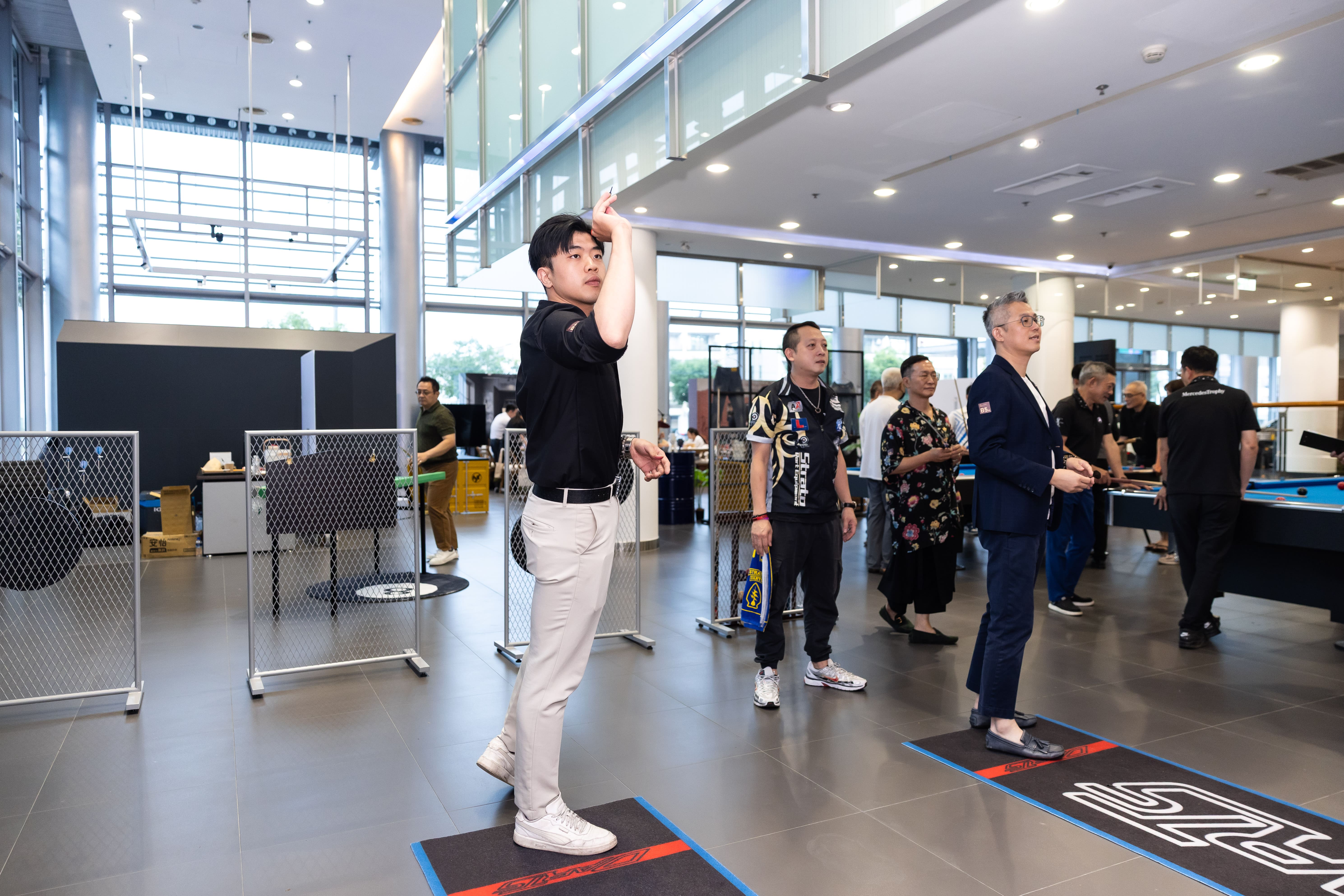 中華賓士 士在必行 紳士俱樂部