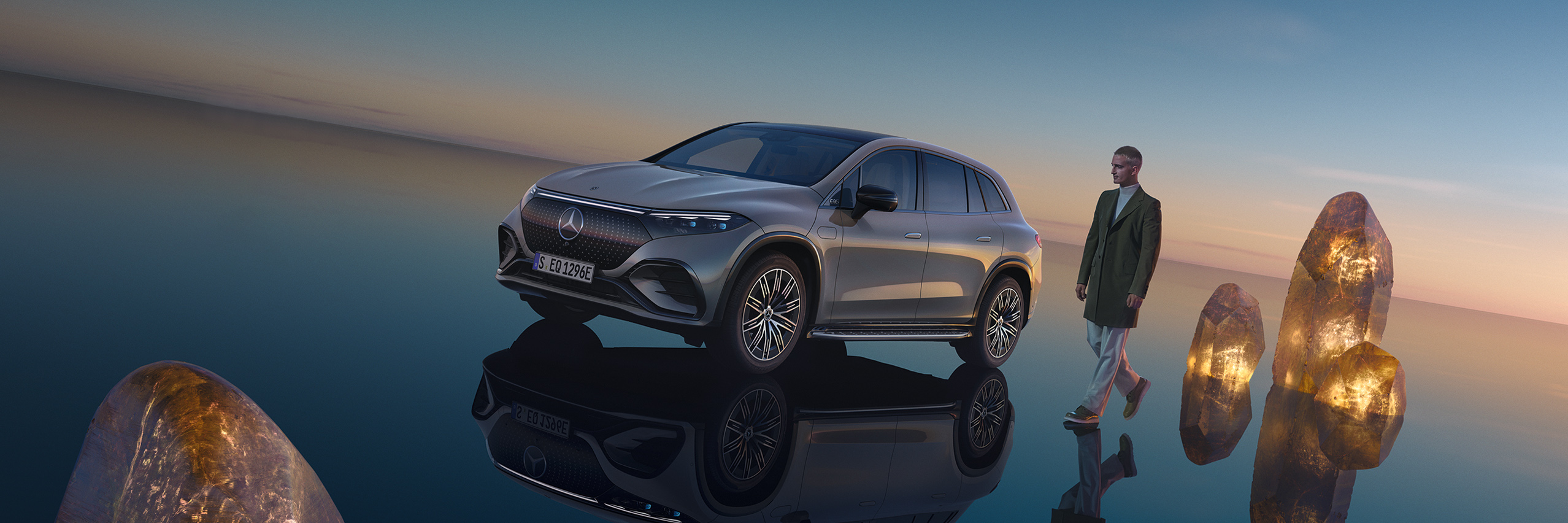THE NEW ALL-ELECTRIC EQS SUV.